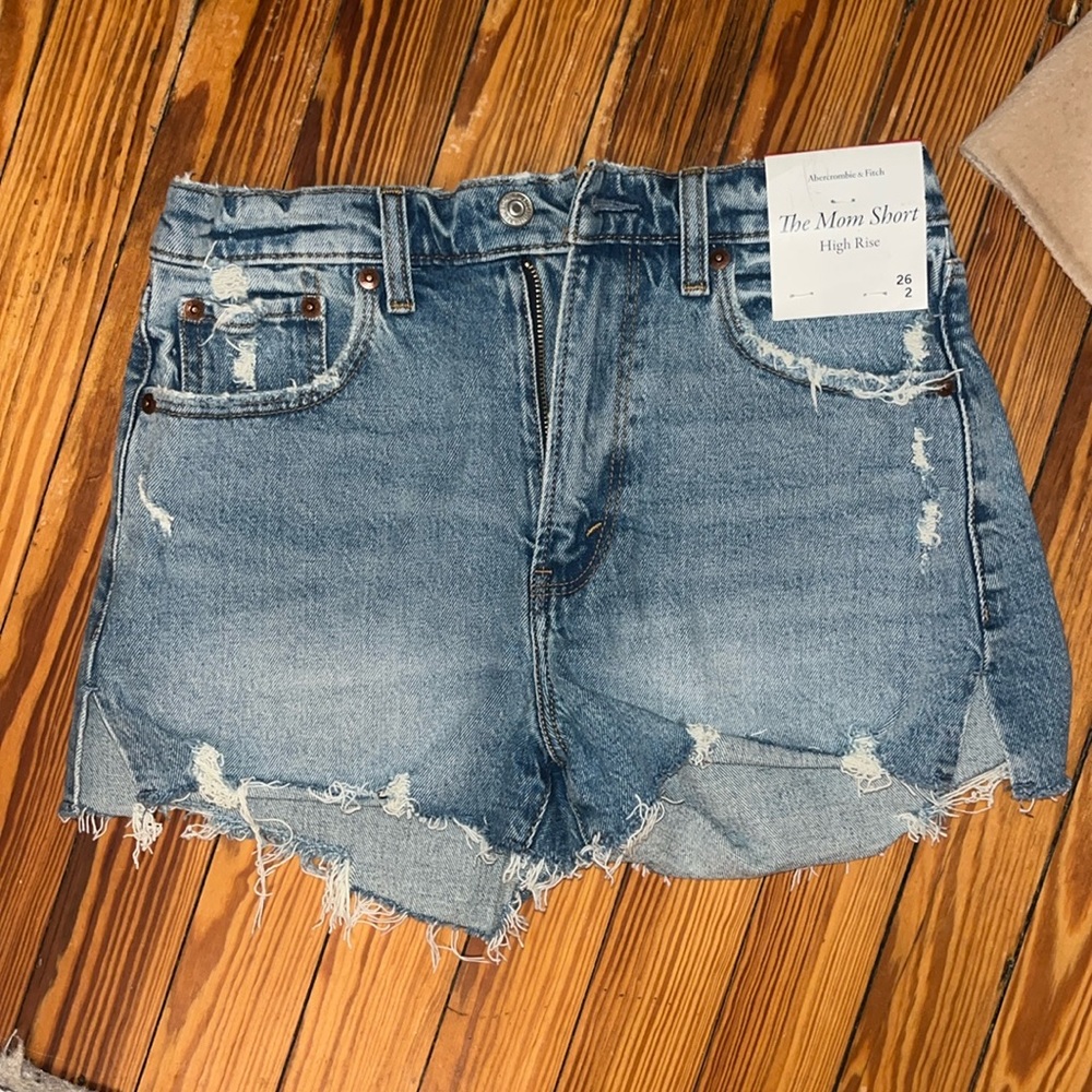 Abercrombie mom short high rise